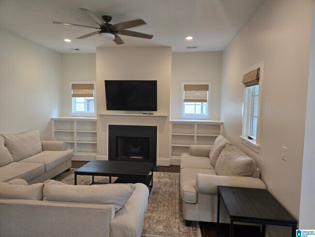 Foto del edificio - 3723 5th Ave S