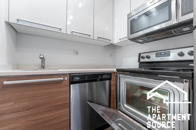 Foto del edificio - 925 W Carmen Ave