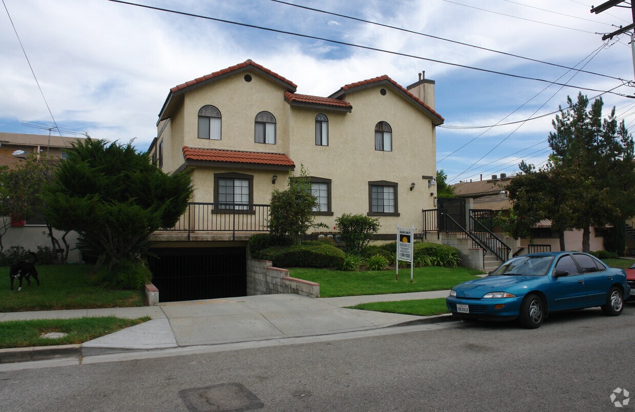 Primary Photo - 320 N Belmont St