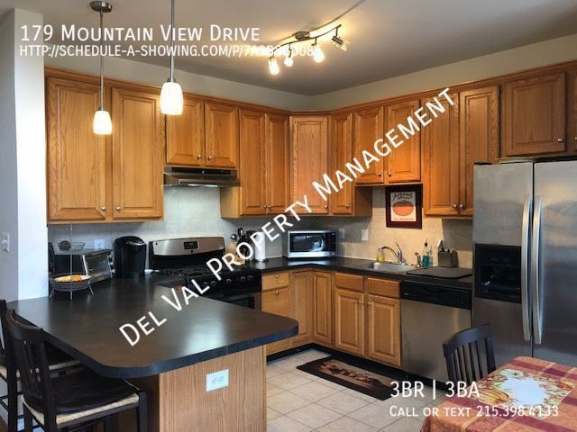 Building Photo - Spacious 3-Bdrm Townhouse For Rent - 179 M...