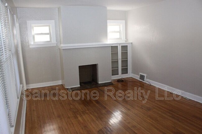 Building Photo - 3478 W 117th St