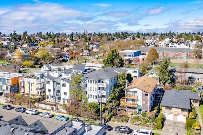 Exterior - Salmon Bay Vista