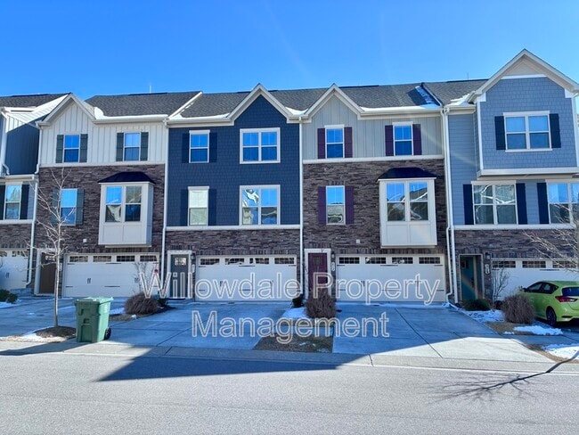 Foto del edificio - 812 Channing Park Cir