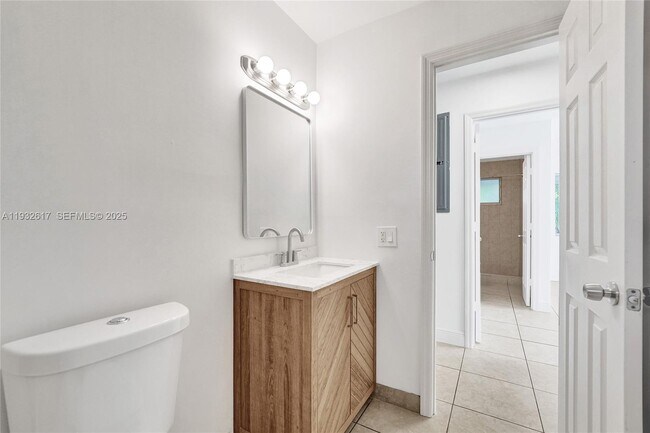 Foto del edificio - 30 SW 8th St