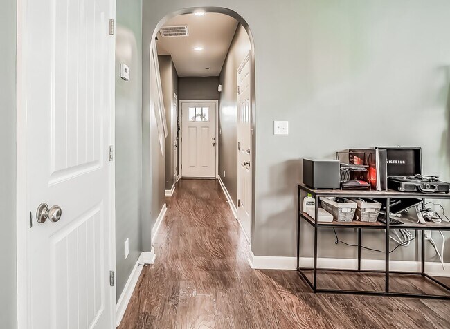 Foto del edificio - 3-Bedroom Townhome with Garage in Holly Ridge