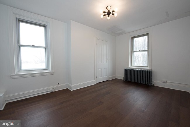 Foto del edificio - 2327 E York St