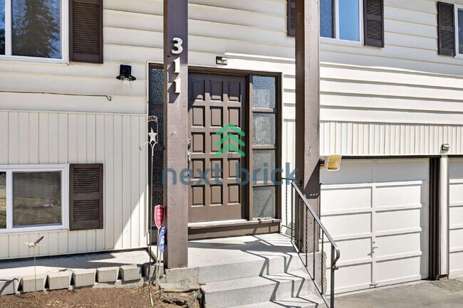 Foto del edificio - "Spacious 4-Bedroom Haven with 2.5 Baths in Everett – 2,424 Sq Ft of Comfort!"
