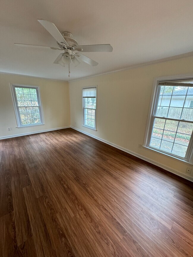 Foto del edificio - 3926 Hough Rd