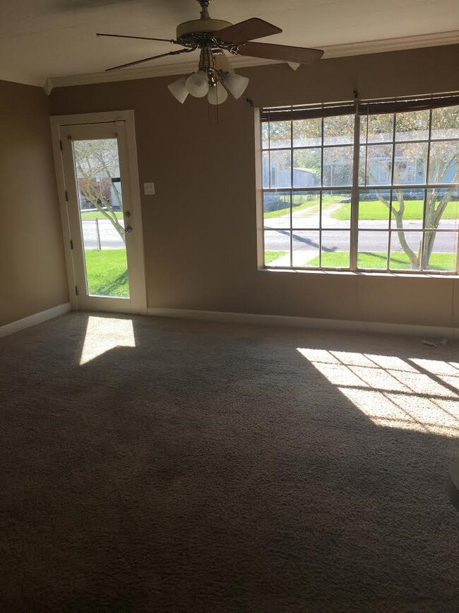 Foto del edificio - 1604 St Jude Ave