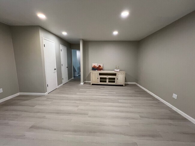Foto del edificio - 2188 Luz Ave