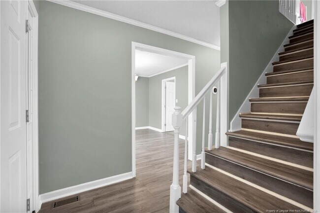Foto del edificio - 6028 Lake Trail Dr