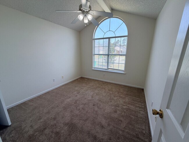 Building Photo - 3/2- Chadwyck Subdivision