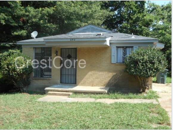 Building Photo - 692 Hazelwood Rd