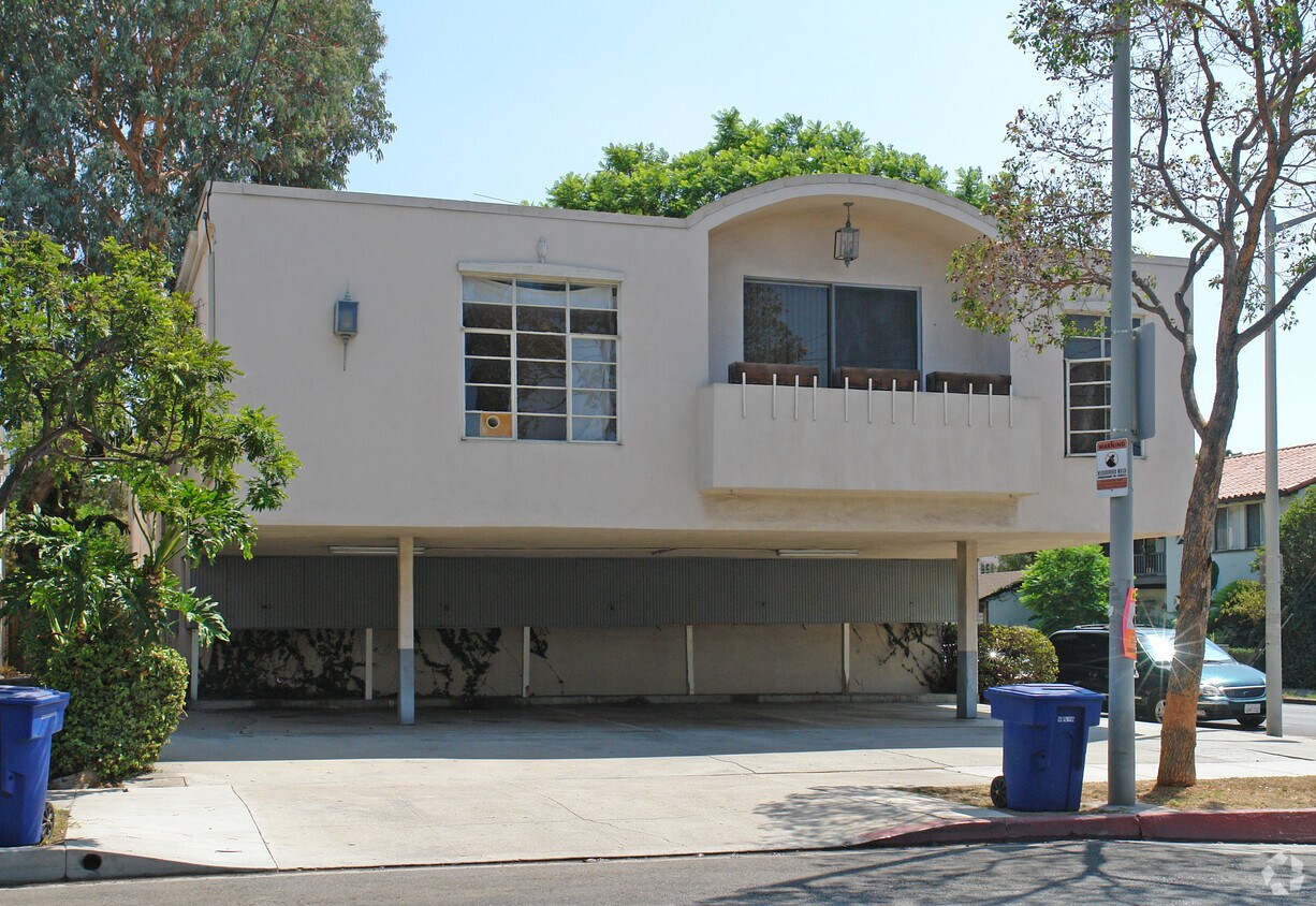 Primary Photo - 8273 Willoughby Ave