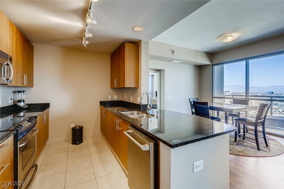 Foto principal - 200 W Sahara Ave