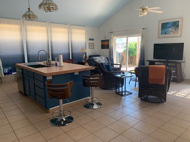 Foto del edificio - 15434 Escapade St
