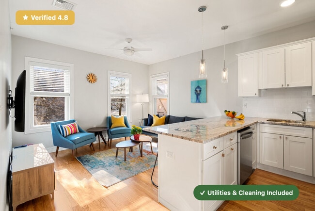 Furnished Bedroom with Private Bath in East Boston - Furnished Bedroom with Private Bath in East Boston Apartment