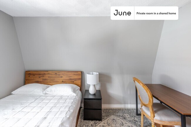 Foto del edificio - Room in Shared 6 bed/1.5 bath home in Somerville