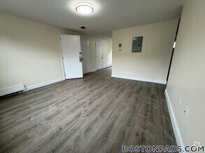Building Photo - 9 River Dr