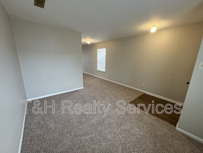 Building Photo - 4428 Courtfield Dr