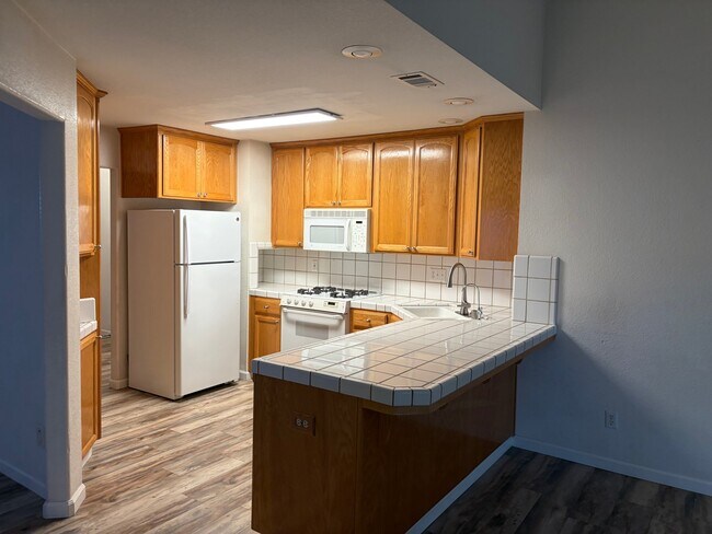 Foto del edificio - 1795 Brookside Dr