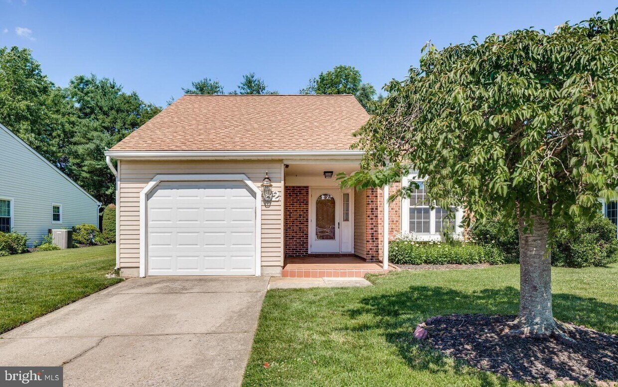 62 Falmouth Dr, Mount Laurel Township, NJ 08054 House Rental in Mount