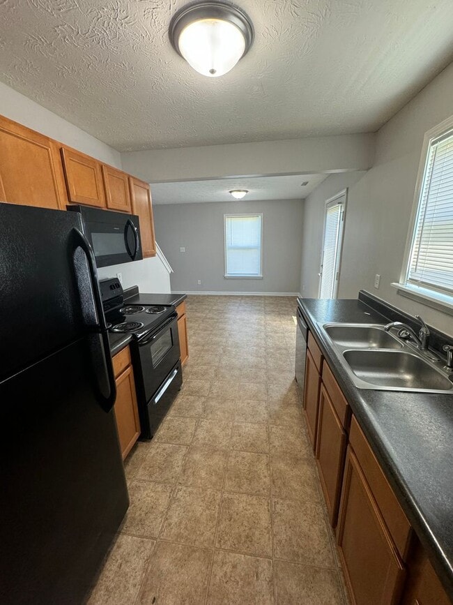 Building Photo - 3359 Cessna Dr