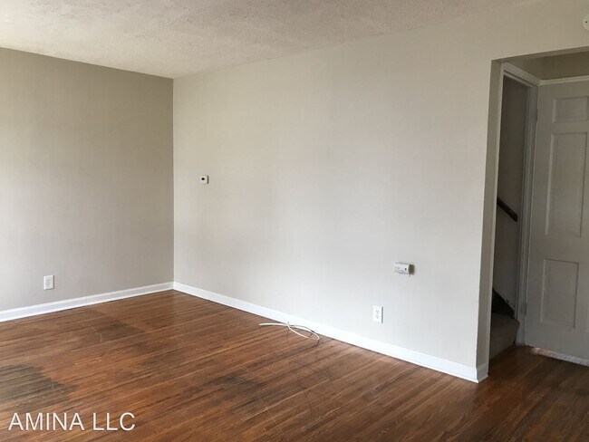 Building Photo - 3 br, 1 bath House - 61 Ashwood Dr