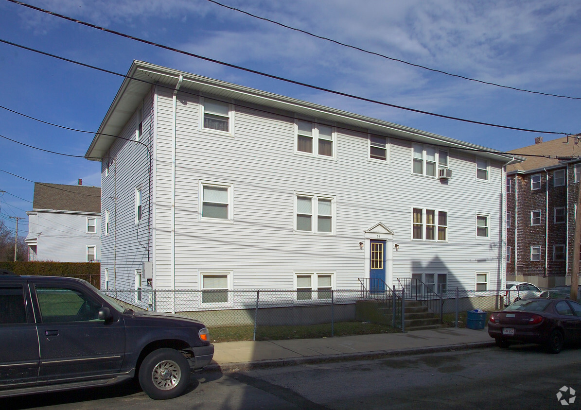 Primary Photo - 61-65 Bradford Ave