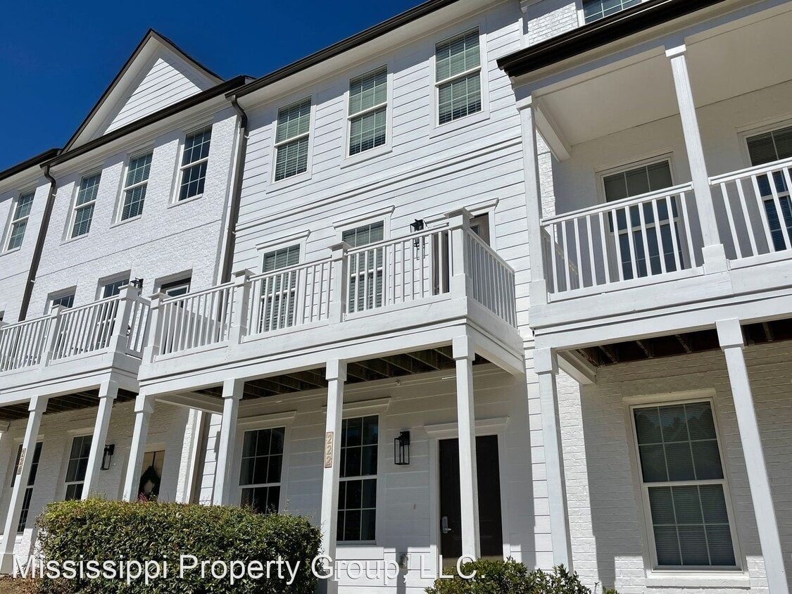 Primary Photo - 3 br, 3 bath House - 222 Town Center Drive