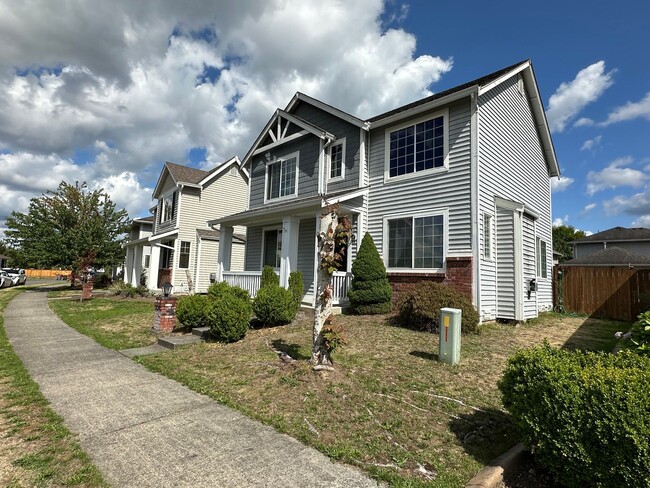 Foto del edificio - Large Pet friendly 3 bedroom home in Villa...