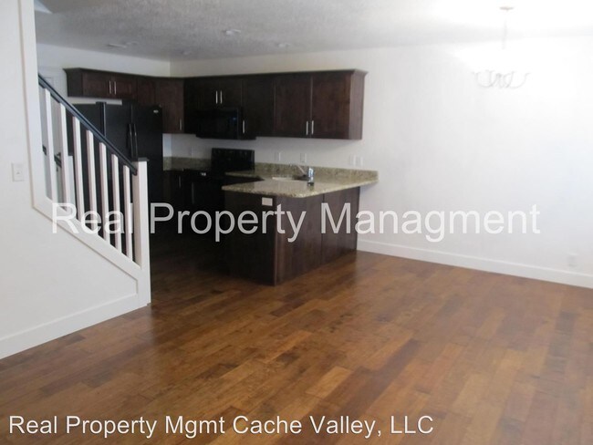 Building Photo - 1015 S 270 W