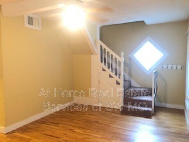 Foto del edificio - 1430 E McDaniel St
