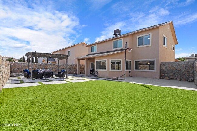 Building Photo - 12800 Tierra Alexis Dr