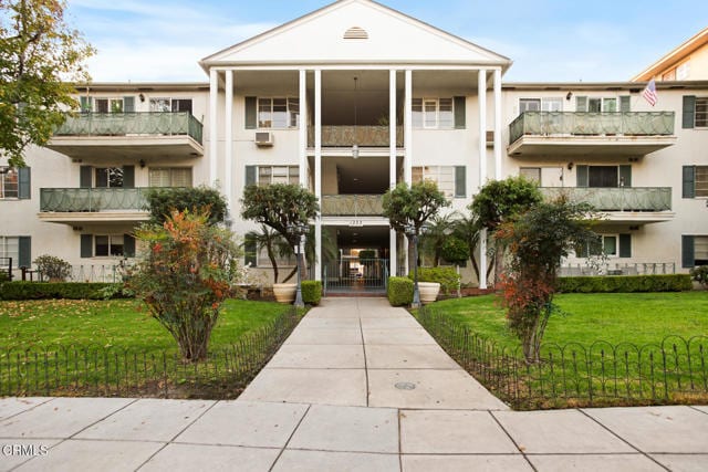 Foto principal - 1233 N Columbus Ave