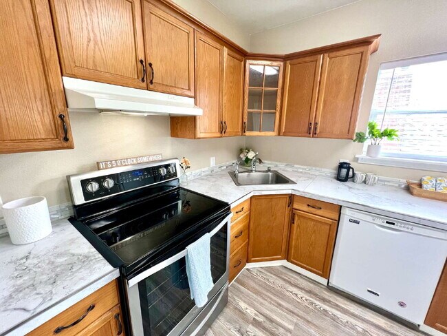 Photo - Beautifully Renovated 3 Bedroom Apartment on the 2nd Floor