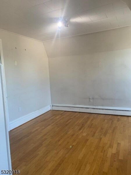 Building Photo - 32 Maple St