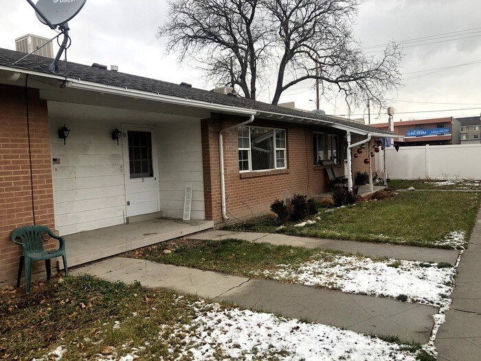 1064 E 3300 S Unit B, Millcreek, UT 84106 Room for Rent in Millcreek