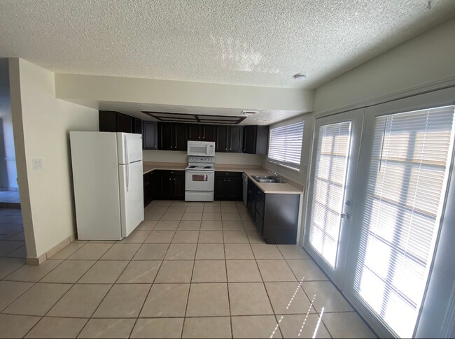 Building Photo - 5613 Deal Dr