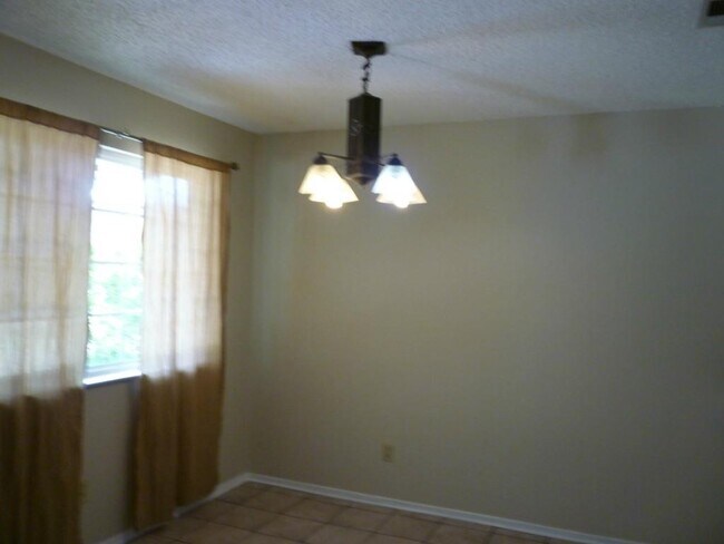 Foto del edificio - 11601 Gungrove Cir