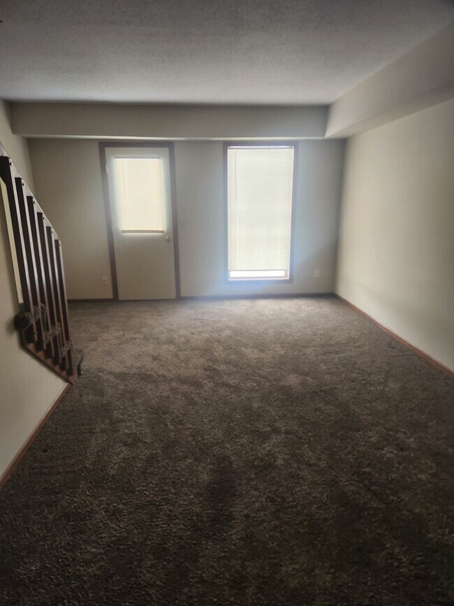 Foto del edificio - 2 Bedroom Townhouse near Parkview Regional...