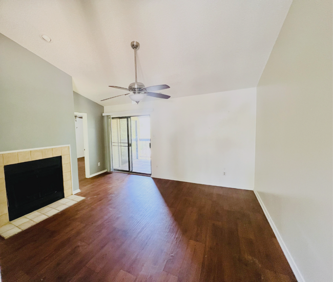 Foto del edificio - 653 TX-337 Loop