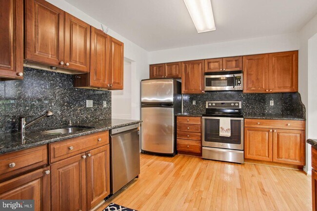 Foto del edificio - 6531 Kemper Lakes Ct