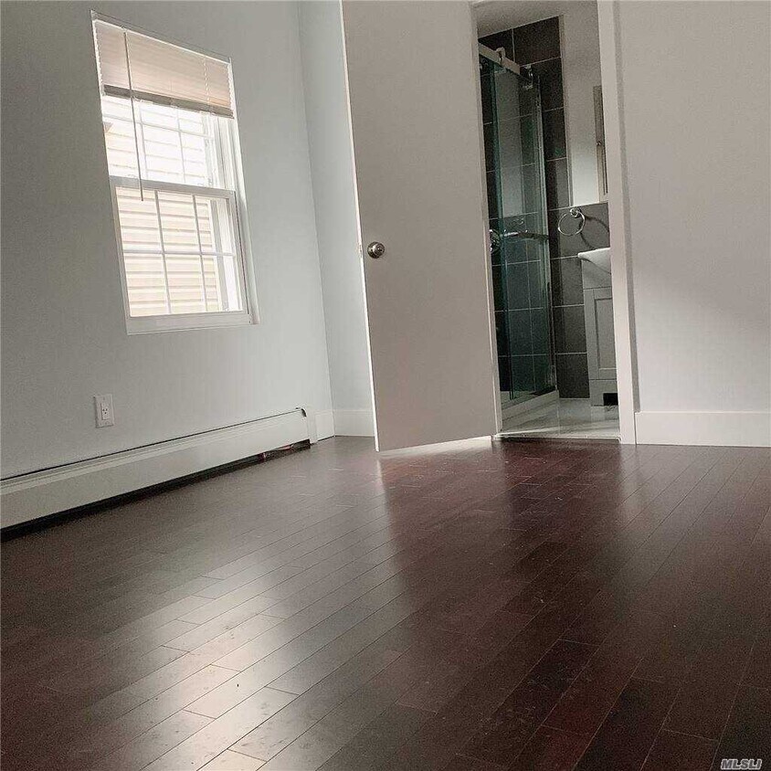 Foto del edificio - 84-32 130th St