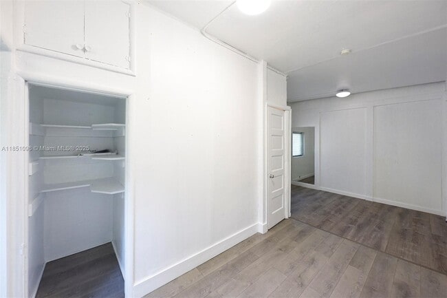 Building Photo - 7613 Biscayne Blvd