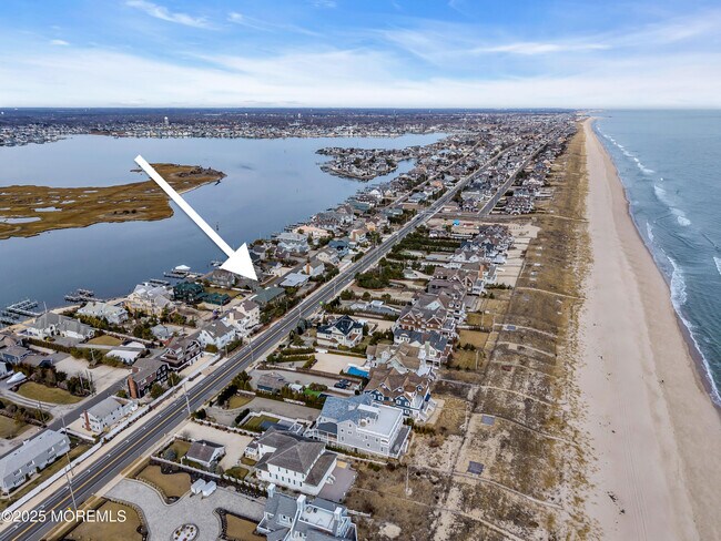 Building Photo - 1043 Barnegat Ln
