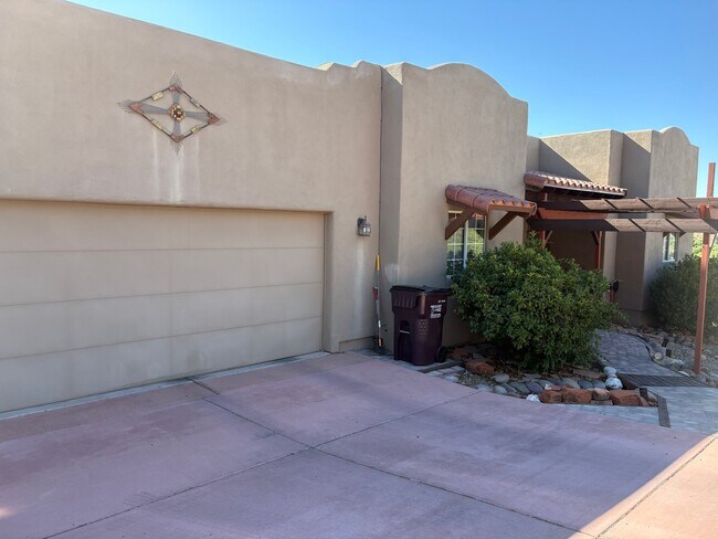 Building Photo - 4485 Eagle Cir