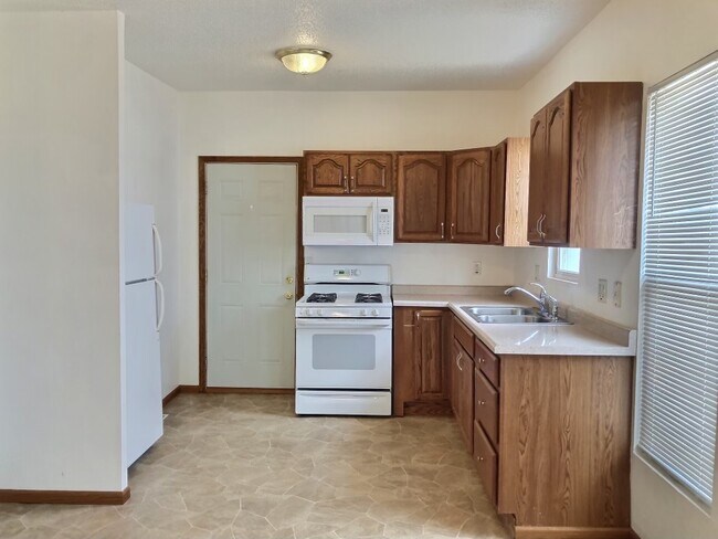 Foto del edificio - 720 E Ave NW