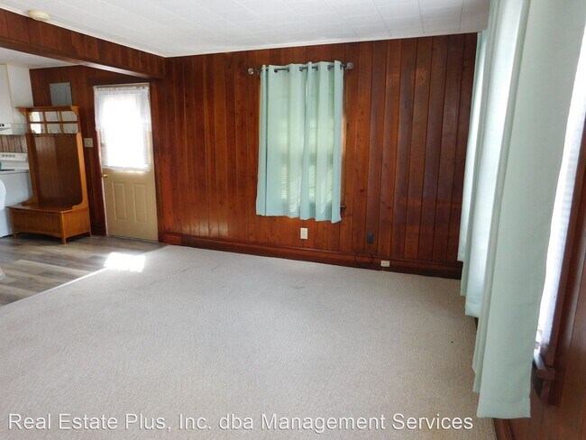 Building Photo - 1 br, 1 bath House - 712 B North B Street
