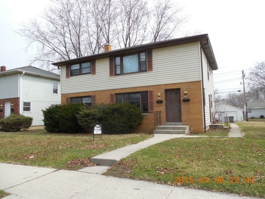 Foto principal - 5066-5068 N. 84th Street